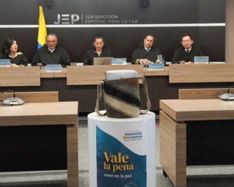 By 'false positives' 12 ex -military were sentenced to the JEP