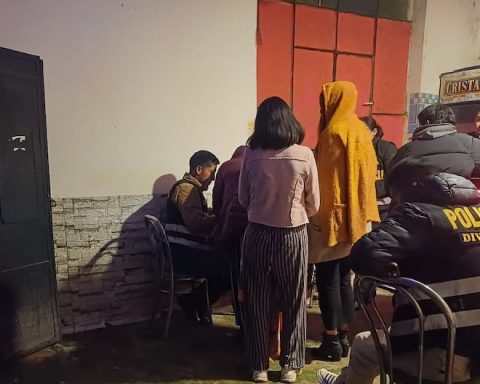 CLAUSURAN NIGHT CLENDESTINO "Y DALE U" IN HUANCAYO