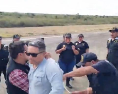 Cajamarca: Peasant rounds give Chicotazos to CORPAC manager in Jaen