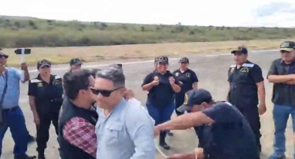 Cajamarca: Peasant rounds give Chicotazos to CORPAC manager in Jaen