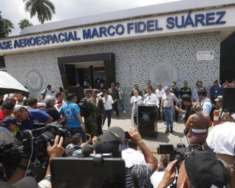 Cali turned to commune 8 to recover from the attack on the Marco Fidel Suárez school