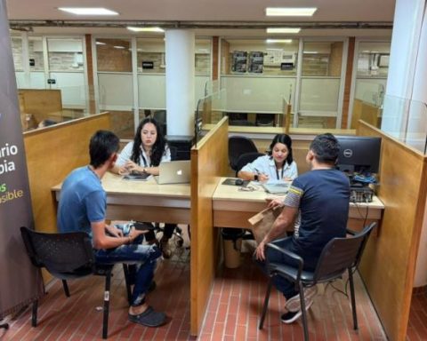 Can another person withdraw your turn? This says the official standard of the Agrarian Bank