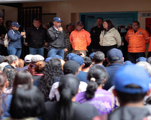 Caracas combatant bodies are activated in drill to disasters and conflicts