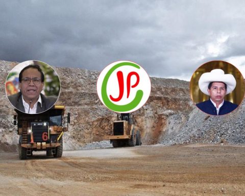 Castillistas advance with their plan to reverse mining concessions