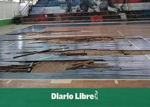 Children from the new little boat train in deteriorated sports center