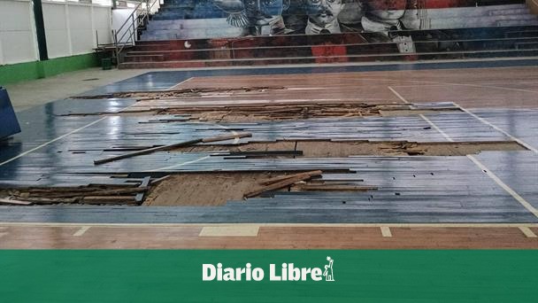 Children from the new little boat train in deteriorated sports center