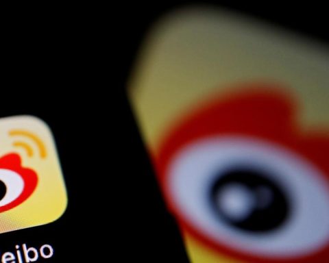 China again sanctions two social networks by content "undesirable"