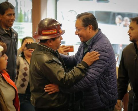 Cob summons Congress and takes the event to Cobija