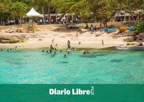 Collado announces the inauguration of the La Caleta Submarine Park