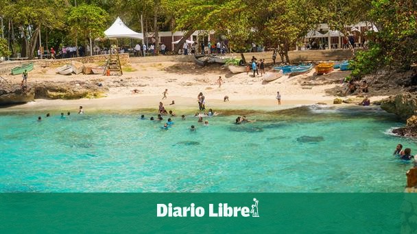 Collado announces the inauguration of the La Caleta Submarine Park