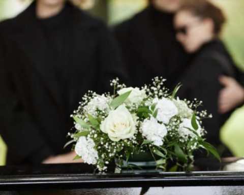 Colpensiones: These are the people who can request funeral help