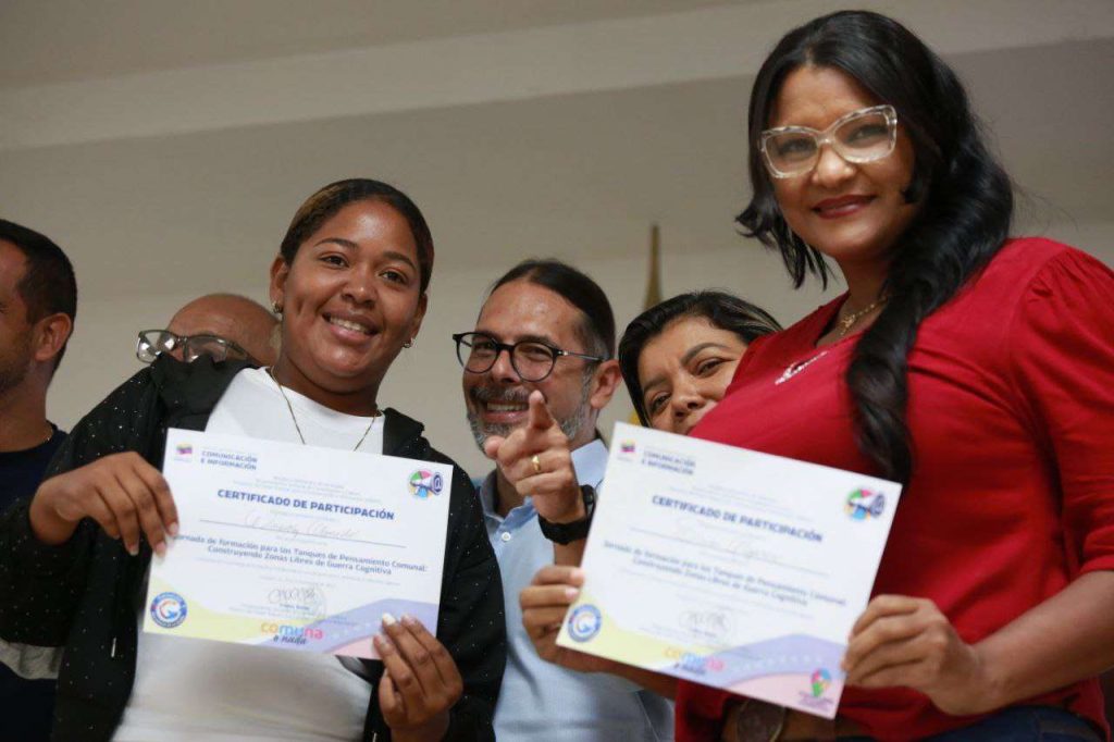 Communal thought tanks strengthen communication defense in La Guaira