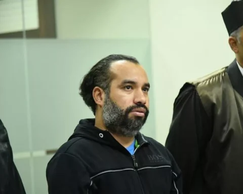 Condemned in the US, linked to "the abuser", he is in the country