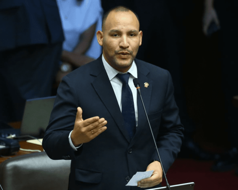 Congress: Alejandro Muñante seeks to criminalize women who denounce cases of violence