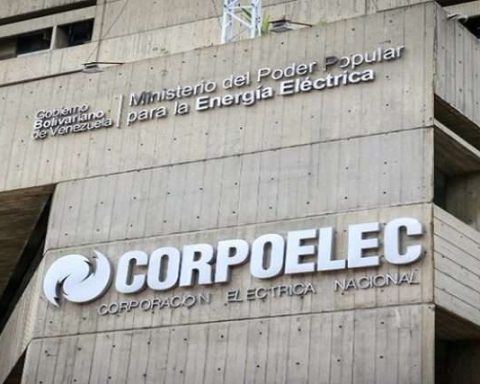 Corpoelec denounces terrorist attack against 2 transmission lines