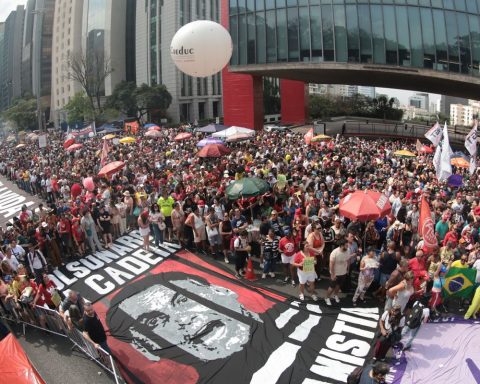 Crowds occupy capitals against amnesty and shielding PEC