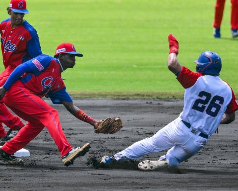 Cuba falls back into the under-18 baseball world