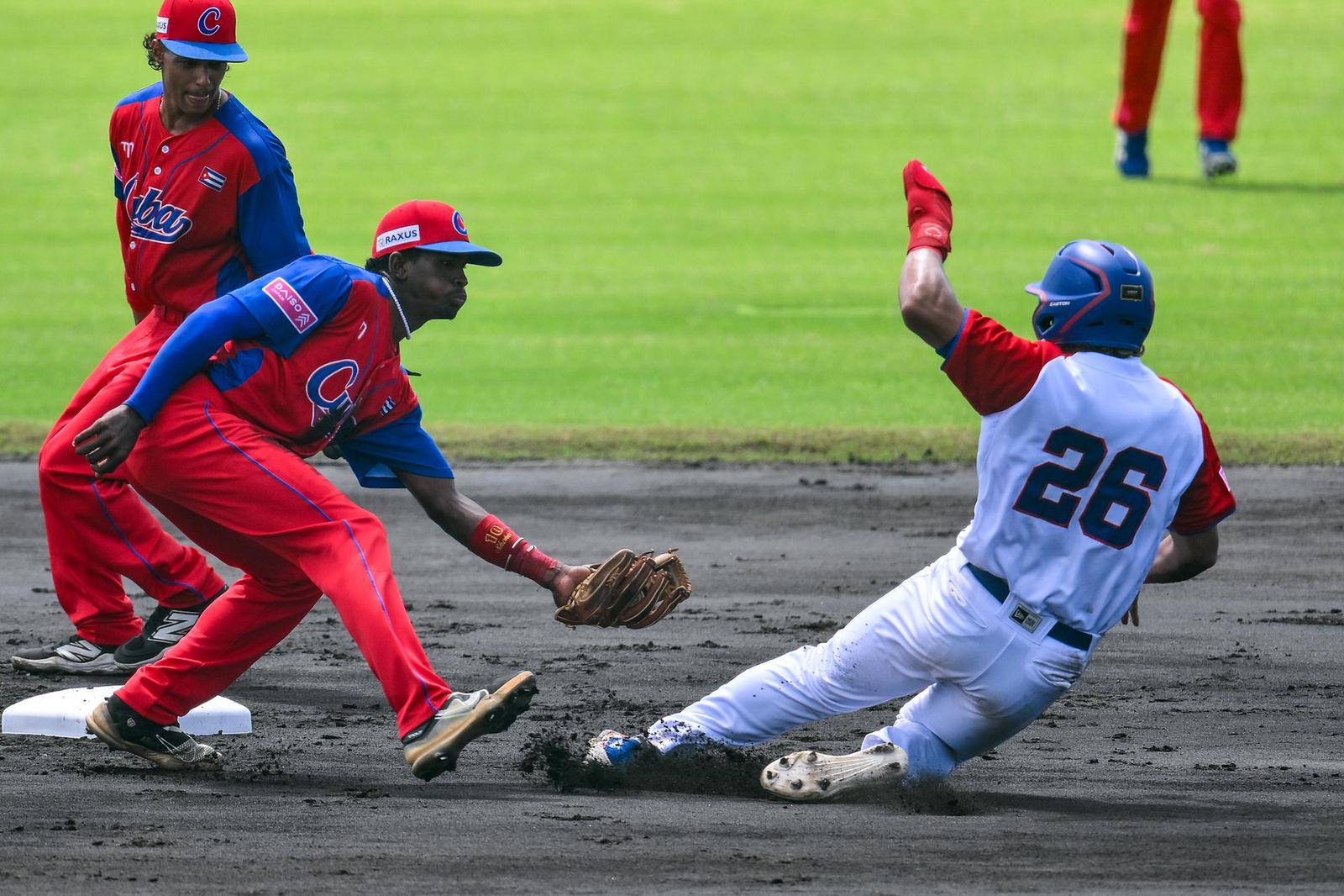 Cuba falls back into the under-18 baseball world