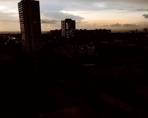 Cuba off again: collapses the electrical system due to the exit of the Guiteras