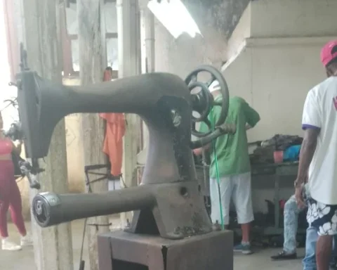 Un taller de reparaciones en Santiago de Cuba
