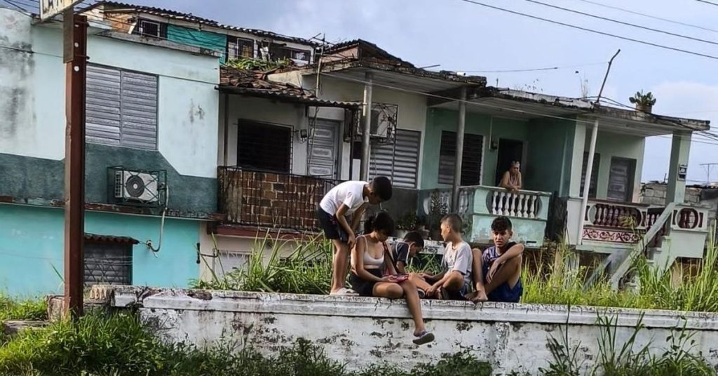 Cubans invent emergency solutions to a blackout of more than 24 hours