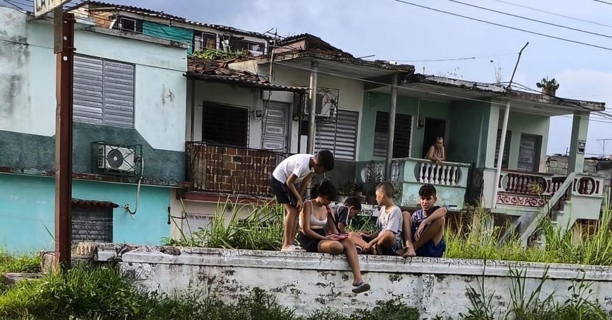 Cubans invent emergency solutions to a blackout of more than 24 hours