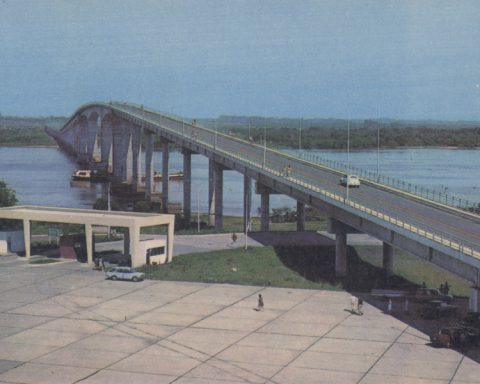 Customs workers denounce "harassment" and labor overload