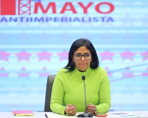 Delcy Rodríguez: US must fight drug trafficking in your country, not send ships to assault