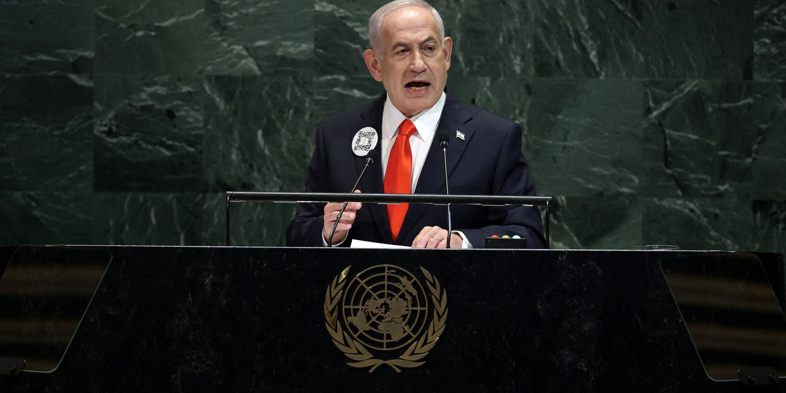 Delegations leave empty chairs during Netanyahu's speech on the UN