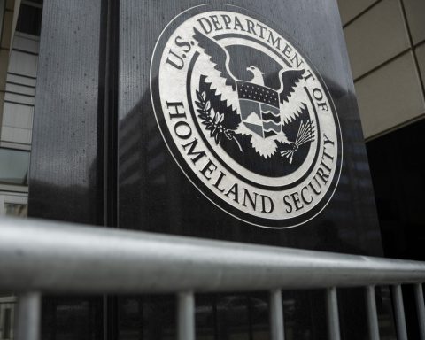 Department of Justice seeks to denaturalize Argentine citizen accused of fraud with the Cuban adjustment law