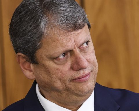 Deputy asks for an inquiry against Tarcisio after speech against STF