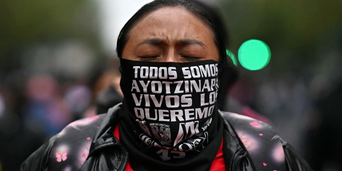 Despair marks the anniversary of the disappearance of 43 students in Mexico