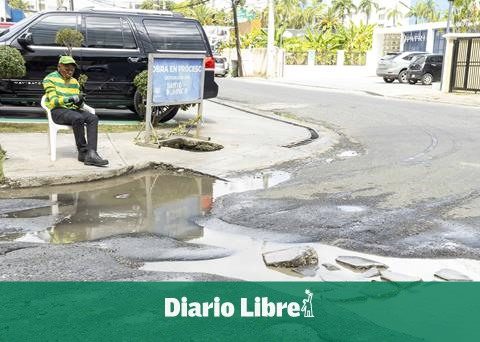 Deterioration of Desiderio Arias and Manuel del Castillo street