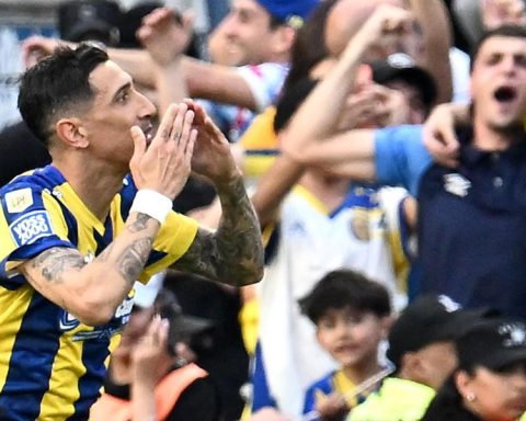 Di Maria puts rosario upside down with this spectacular Olympic goal to Boca