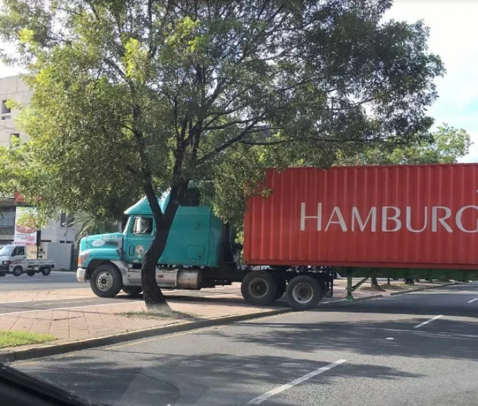 Digesett fine 12 patients with RD $ 100,000 for leaving trailers on highways