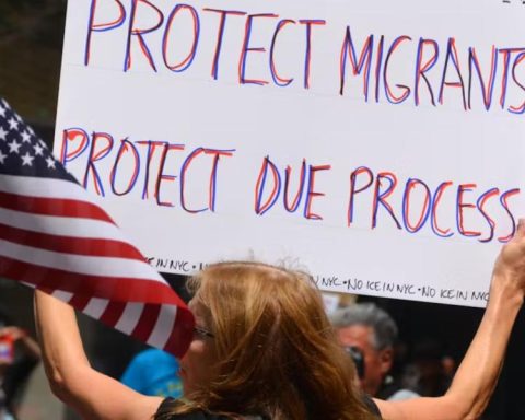 Disposable workers: What is the real cost of expelling immigrants from US?