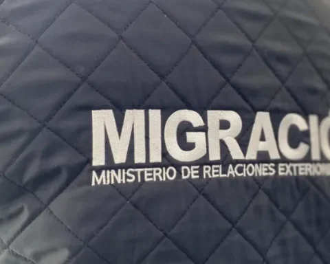 Do you work in Migration Colombia? Government announced bonds for officials