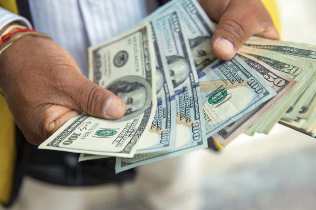 Dollar price rose to S/3,538 yesterday per second consecutive day