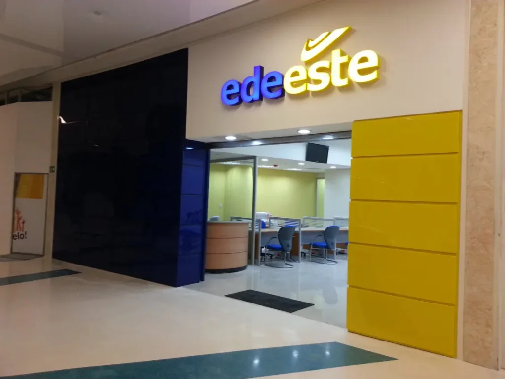 Edeeste desmantela conexiones ilegales en sector Villa España, San Pedro de Macorís