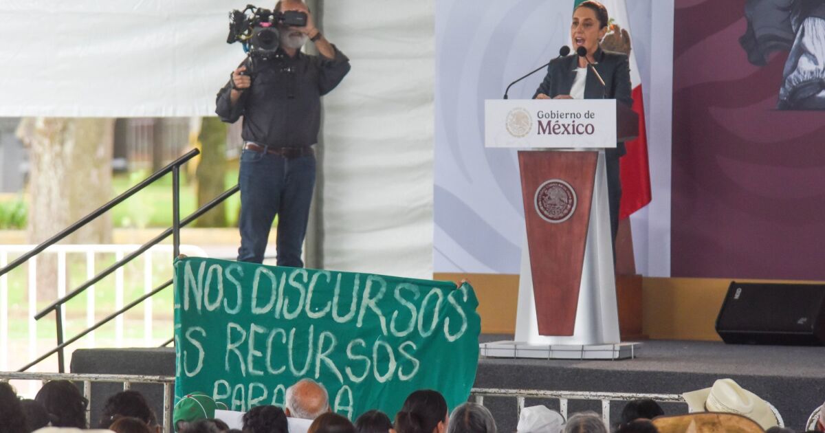 Edomex students demand Sheinbaum greater budget for their university