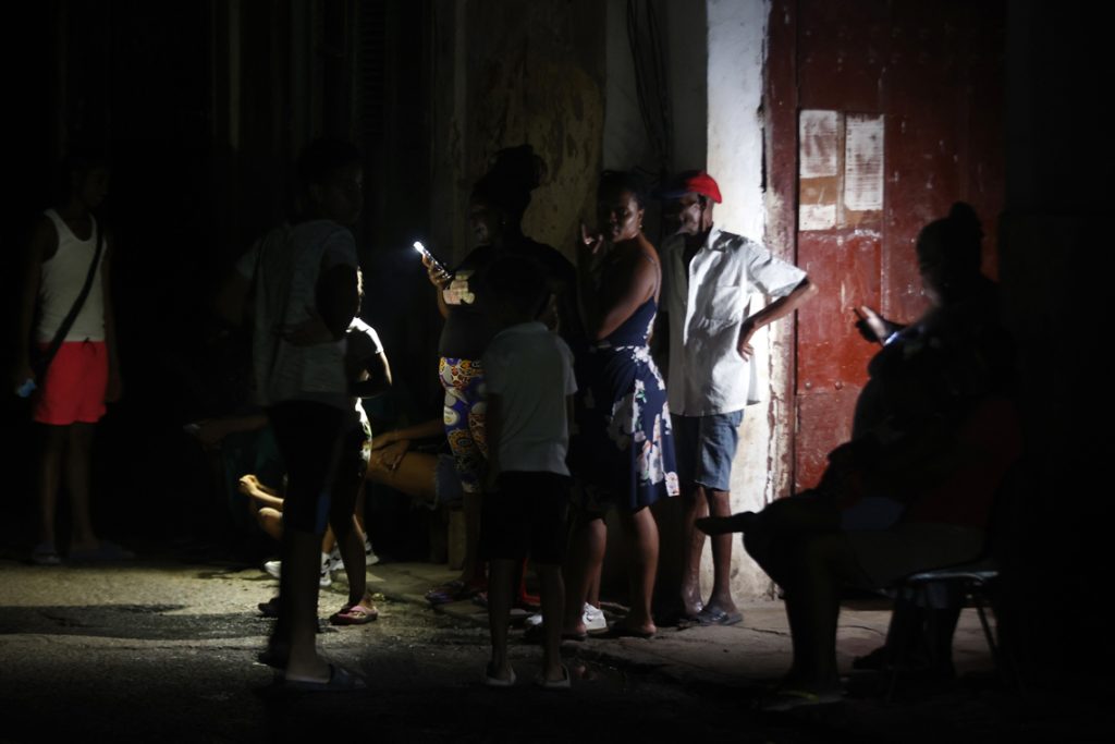 Electric Union Dement Allege Tres Dad General Blagon in Cuba