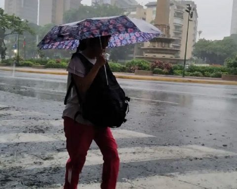 Lluvias y descargas eléctricas afectarán gran parte del país