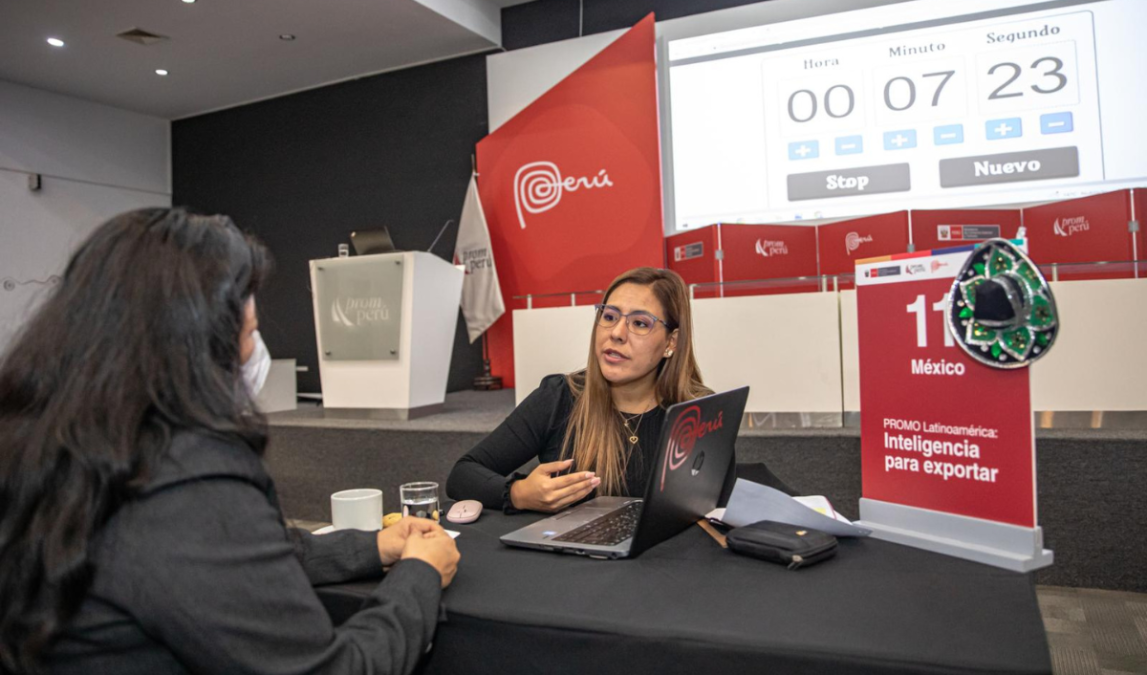 Eleven commercial offices abroad without heads