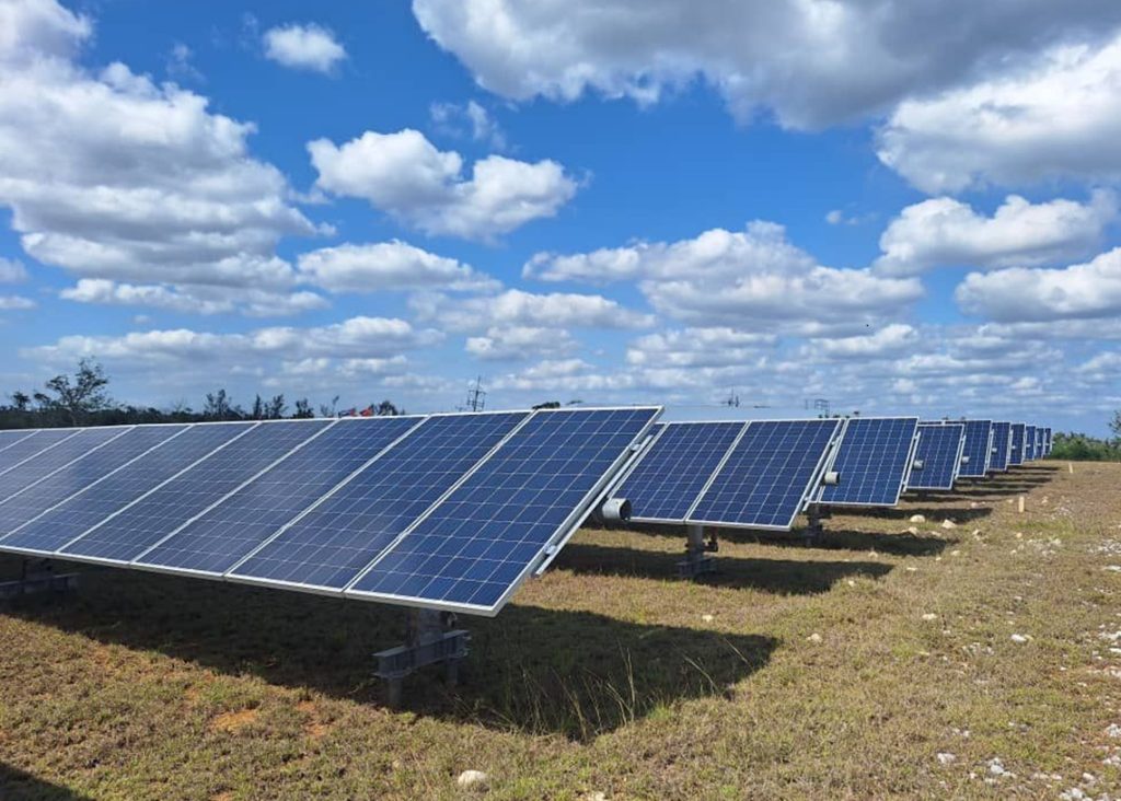 Energy crisis in Cuba: new solar parks, same megawatts deficit
