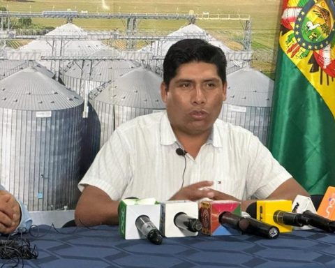 Ex manager of Emapa has Bs 2.8 million in goods and says that it will not flee from the country