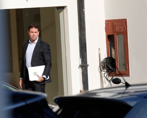 FUX calls for suspension of every process on scam against branch