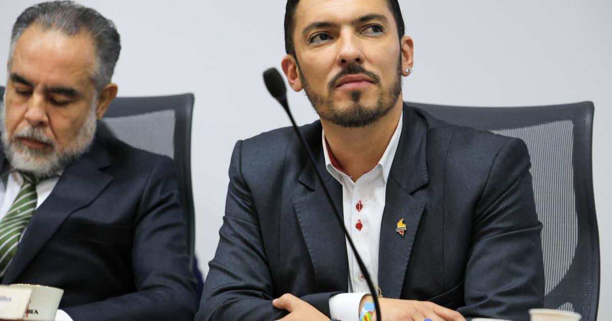 Failure to comply with the Petro Government in parity laws could take Juan Carlos Florián from the Ministry of Equality