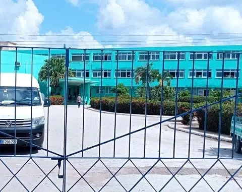 Hospital, incendio, Cuba