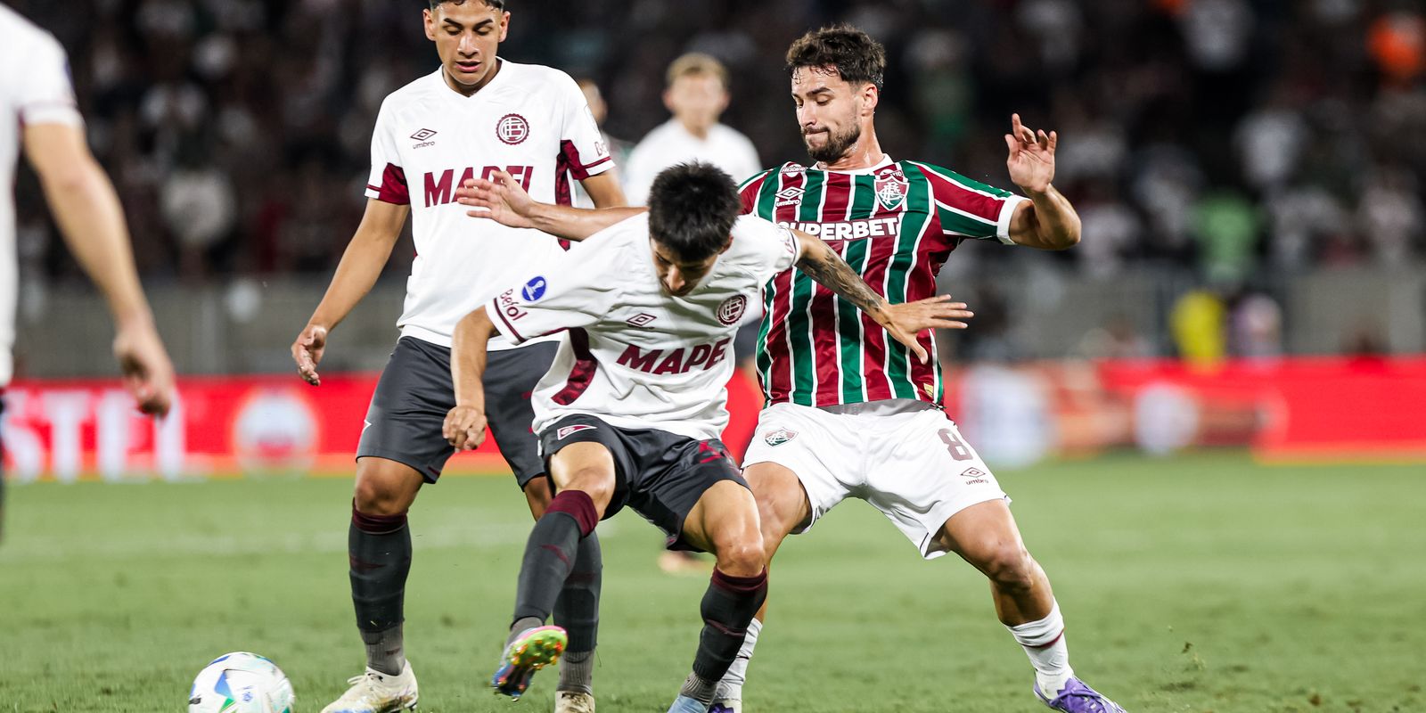 Fluminense gives in to Lanús and ends up eliminated from South American