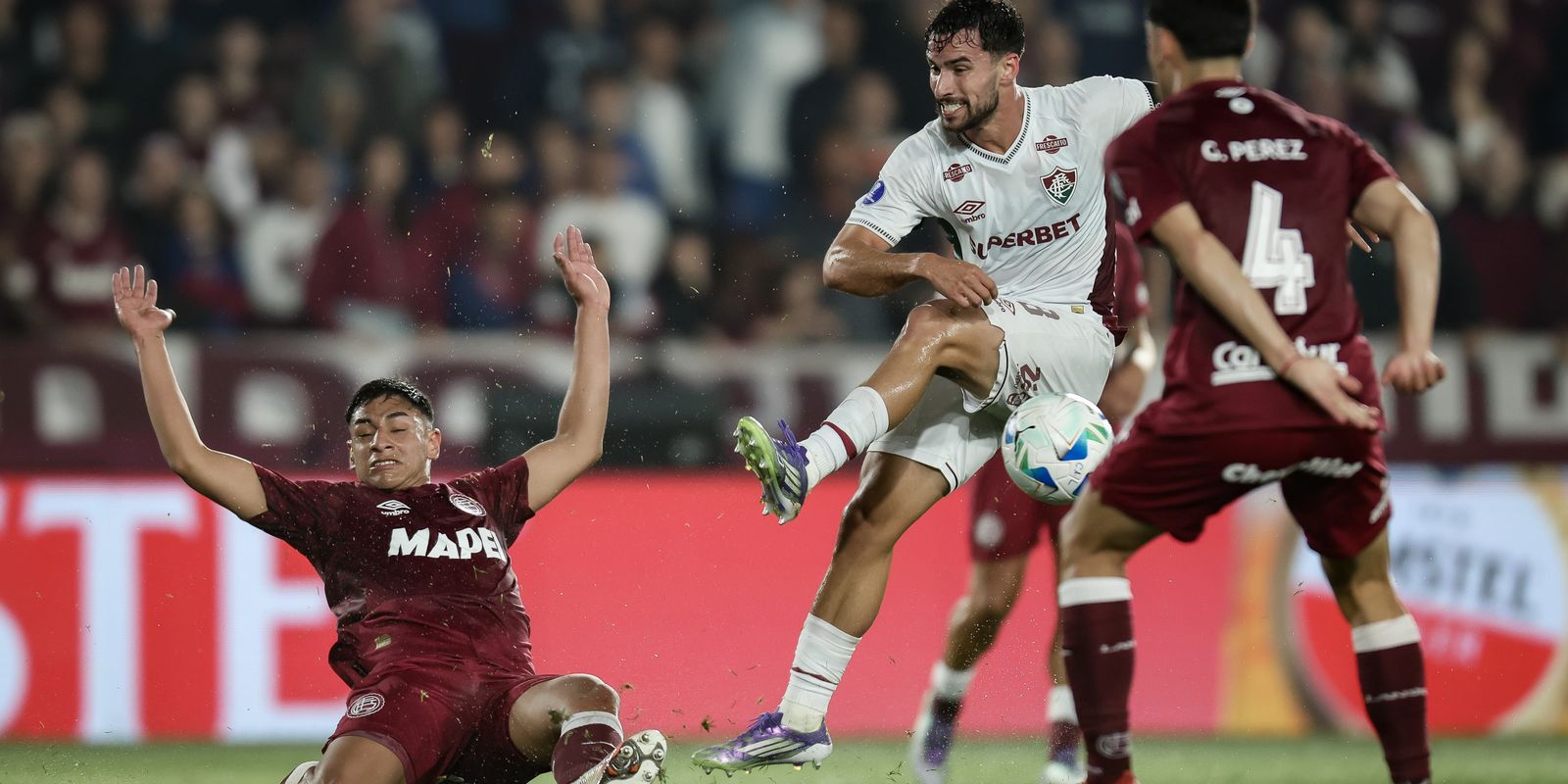 Fluminense goes out of disadvantage against Lanús in the South American Cup